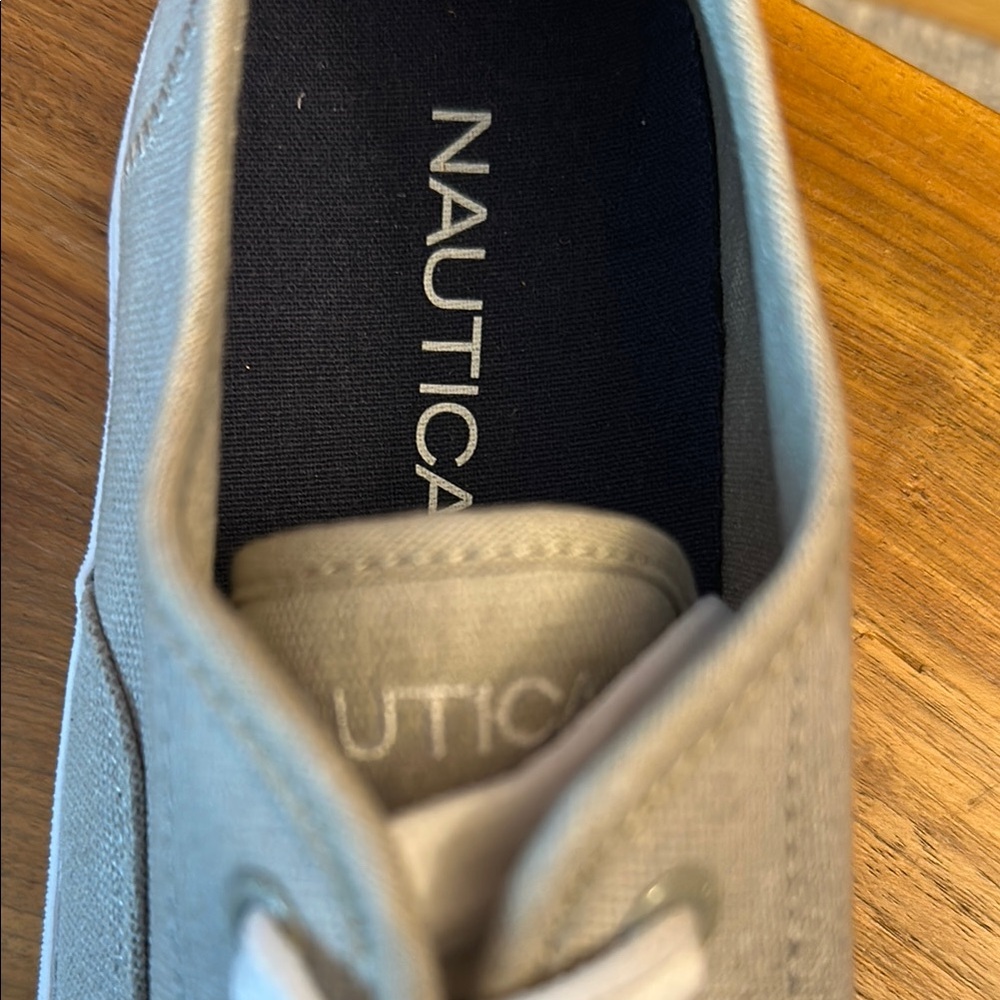 NWOT Men's Nautical Canvas Sneakers size 9 1/2. - Picture 6 of 10